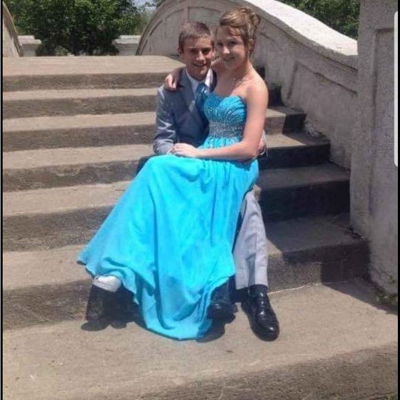 Prom dress - Picture 4 of 16